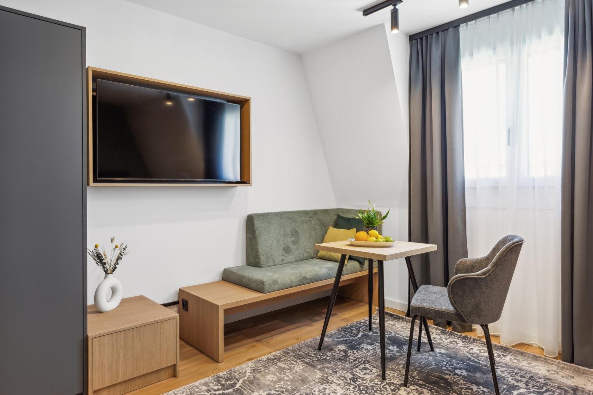 Nena Aparthotel Munich